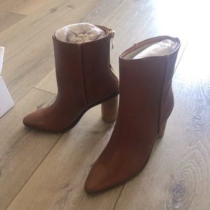 Martha Davis size 7.5 Chestnut Napa bootie NEW!